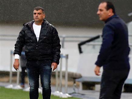 קובי רפואה ושי ברדה. קשה לקבוע מי מרוצה יותר הערב, או יותר נכון מי מאוכזב פחות (אלן שיבר)