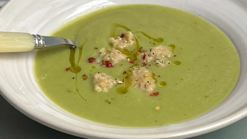 מרק קישואים עם בצקניות עדשים 