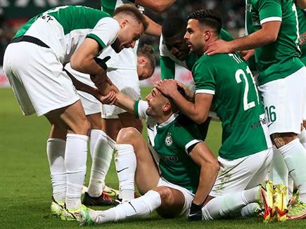 וגם השיגה את השער השני (צילום: אלן שיבר)