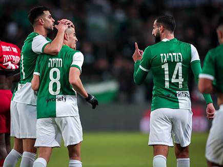 ומכבי חיפה מריחה שושלת נוספת בהיסטוריה (צילום: מאור אלקסלסי)