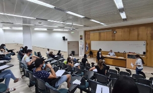 מבחן באוניברסיטת תל אביב (צילום: צולם על ידי סטודנטים באוניברסיטת תל אביב)