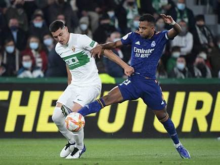 המשחק נפתח בקצב גבוה (GETTY)