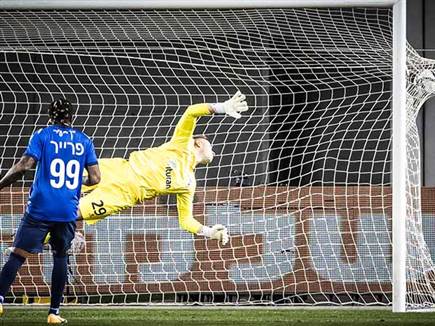 ברטקוס נותר חסר אונים (עודד קרני)