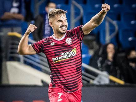 הגיבור שלה (עודד קרני)