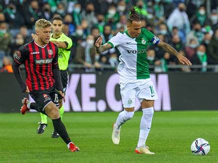 טיווח את השער של אדליי הערב. שרי (דני מרון)