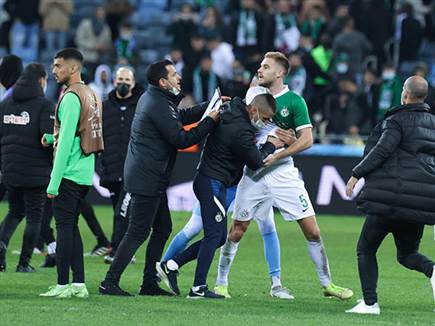 התפרץ על שטייף בסיום. פלאניץ' (דני מרון)