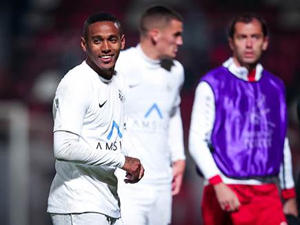 וסיפק עוד רגע קסם (צילום: מאור אלקסלסי)