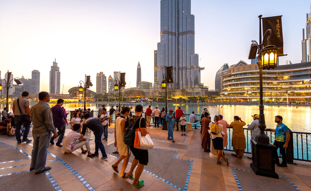 Dubai People (Photo: Mo Azizi, shutterstock)