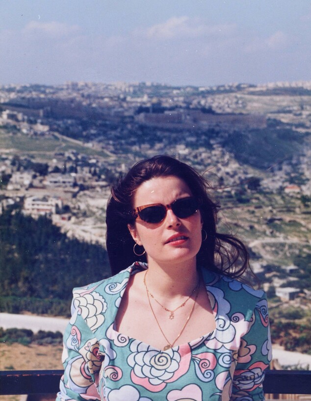 בטינה מלכא בגיל 22 בישראל, בשנה שבה עלתה לארץ (צילום: באדיבות המצולמת)