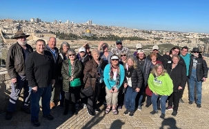 קבוצת תיירים צליינים בירושלים  (צילום: באדיבות המצולם)