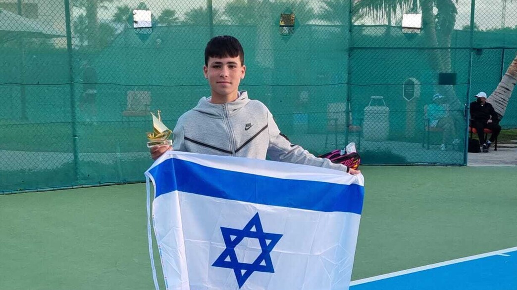 אלעד אלנר שחקן טניס אלעד אלנר שחקן טניס