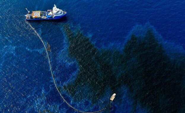 מיכלית הנפט, סאפר, חופי תימן (צילום: גרינפיס ישראל, גרינפיס‎)