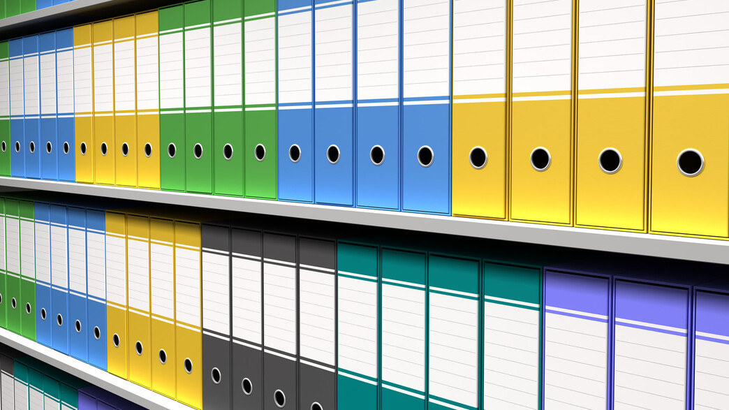 מדף קלסרים מדף קלסרים