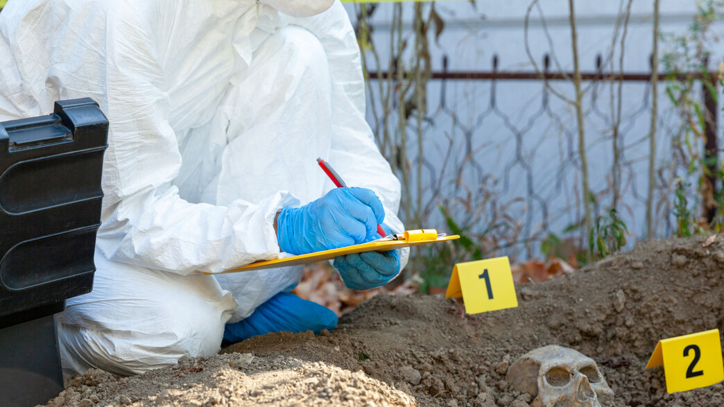 חקירת מז"פ אוספים ממצאי DNA מהזירה, אילוסטרציה