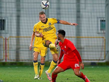 מכבי וגלזר פתחו היטב, אבל נחלשו (צילום: אלן שיבר)