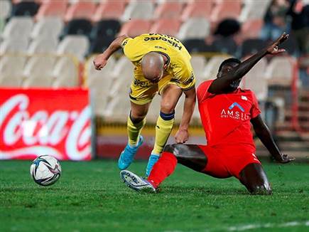 טל בן חיים סיים את המשחק עם גול (צילום: אלן שיבר)