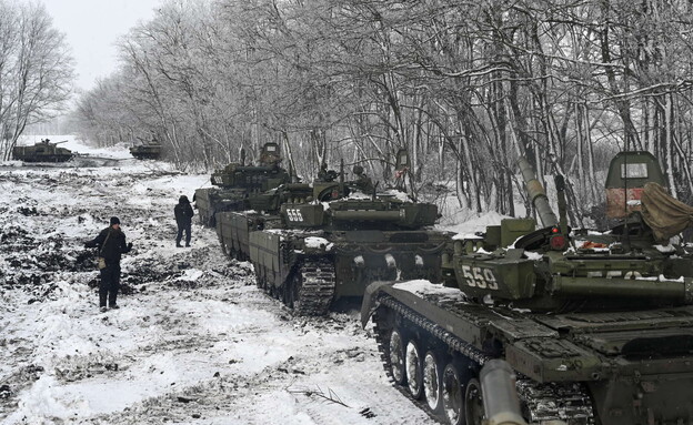 כוחות צבא רוסיה בתרגיל סמוך לגבול עם אוקראינה (צילום: רויטרס)