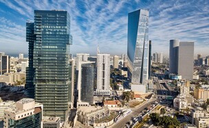 מגדלי חג'ג' ועזריאלי שרונה בתל אביב (צילום: שאטרסטוק)