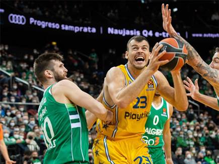 ז'יזי'ץ' חופר את דרכו מתחת לסל (אלעד גולדשטיין, מכבי ת"א)