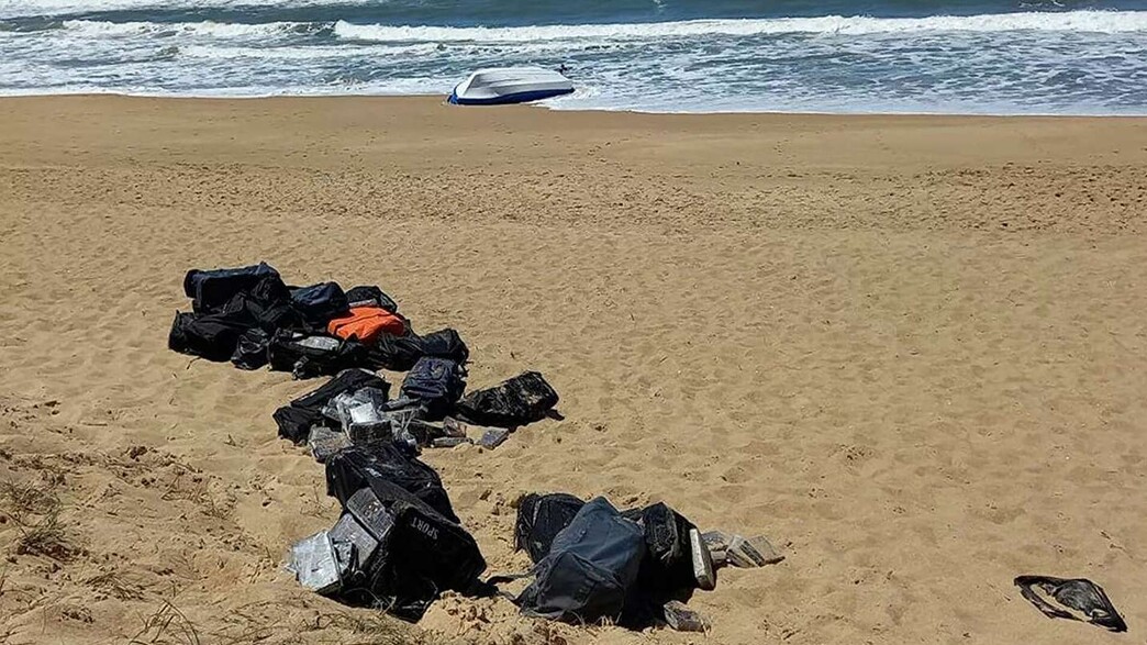השקים שנמצאו על החוף באורוגוואי