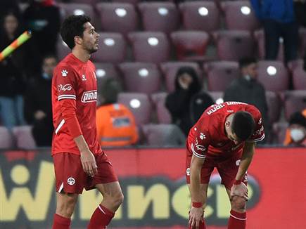 יכולת רעה הערב (ברני ארדוב)