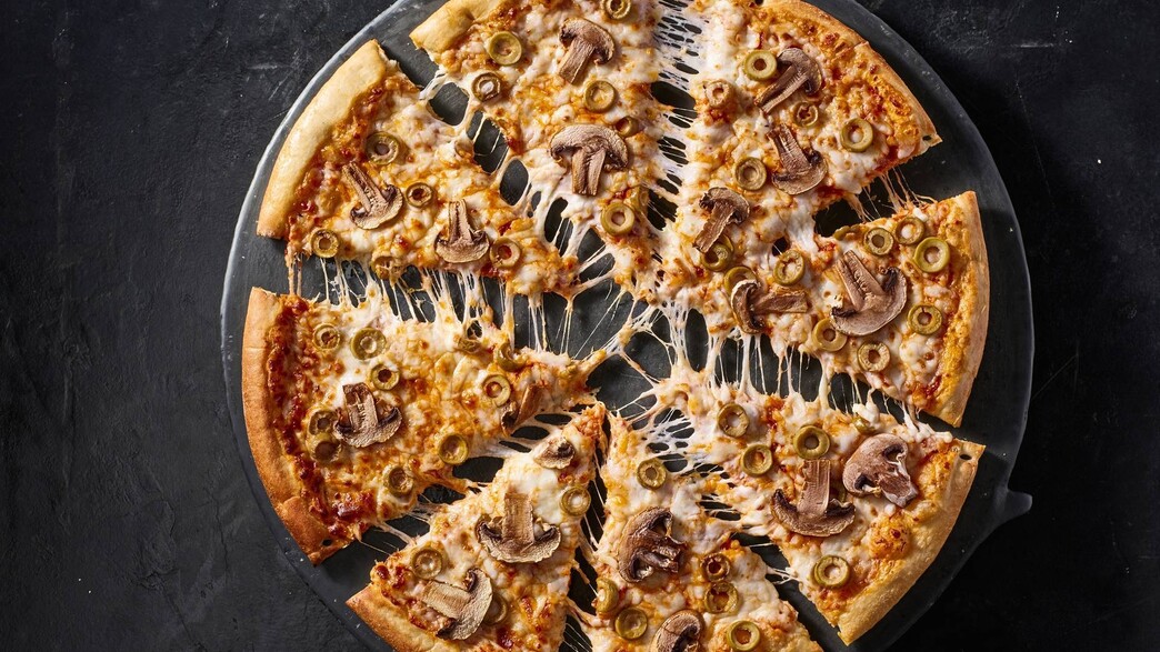 פיצה דומינוס זיתים