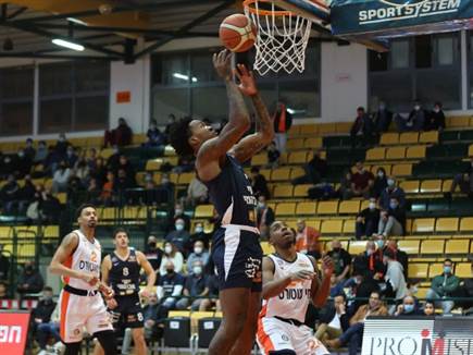 פתחו חזק ושמרו על ההפרש (מנהלת הליגה, לירון מולדובן)