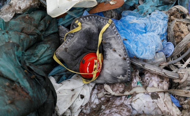 פסולת רפואית בקורונה, ניו דלהי (צילום: Reuters)