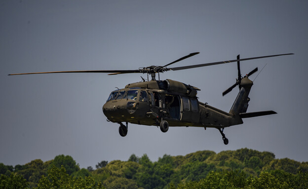 סיקורסקי UH-60 בלקהוק (צילום: AP)