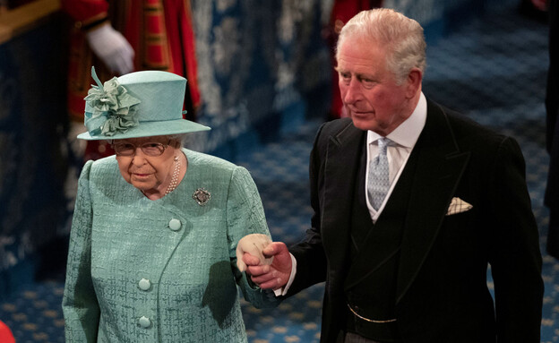 המלכה אליזבת' והנסיך צ'ארלס (צילום: reuters)