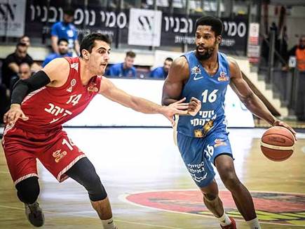 ההובלה עברה מצד לצד (צילום: רז גליל)