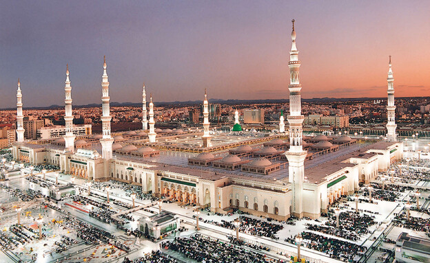 מסגד הנביא במדינה סעודיה ערב הסעודית (צילום: Mohamed Reedi, shutterstock)