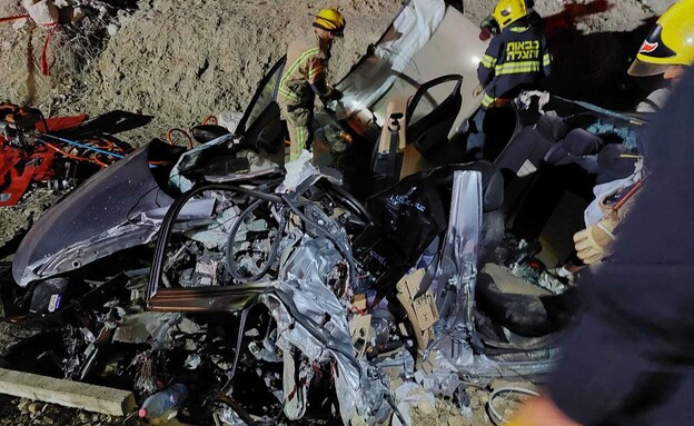 תאונה בכביש הערבה (צילום: דוברות כבאות והצלה מחוז יו