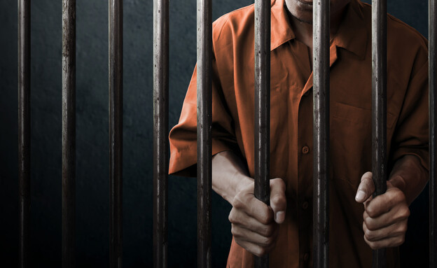 אסיר, כלא (צילום: FOTOKITA, shutterstock)
