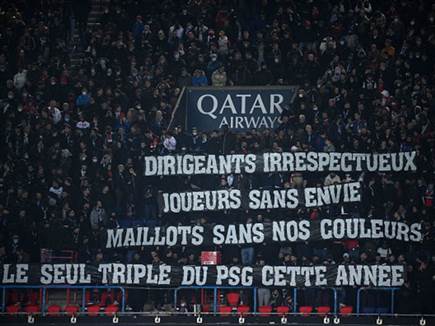 מחאה ביציעים (GETTY)