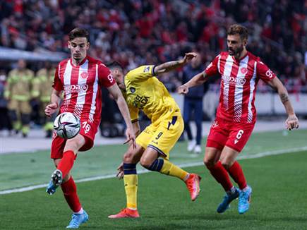 הפועל שבאה להיאבק וגם שיחקה כדורגל מצוין (צילום: דני מרון)