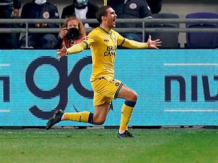 ג'ורג'ה יובאנוביץ' הפך לאייקון צהוב, ברגע (צילום: אלן שיבר)