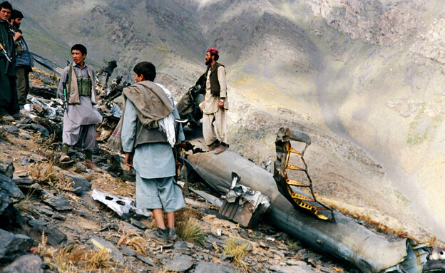 כלי טיס שהופל בטיל באפגניסטן (צילום: AFP/GettyImages)