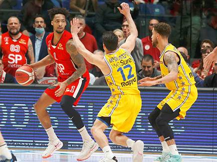 טוקוטו 0:3 ענק (אלן שיבר)