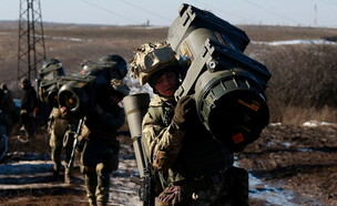 צבא אוקראינה בדונצק (צילום: רויטרס)