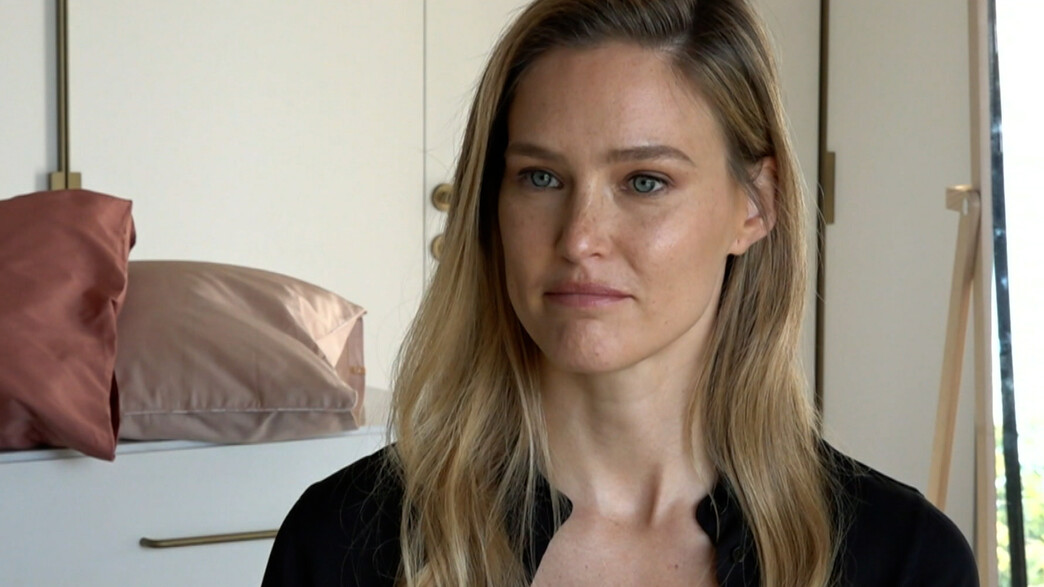 בר רפאלי חוזרת לדגמן הלבשה תחתונה בר רפאלי חוזרת לדגמן הלבשה תחתונה