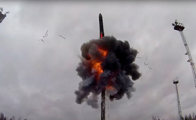 צבא רוסיה עורך תרגיל בטילים בליסטיים עם ראשי נפץ גרעיניים (צילום: רויטרס)