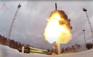 צבא רוסיה עורך תרגיל בטילים בליסטיים (צילום: רויטרס)
