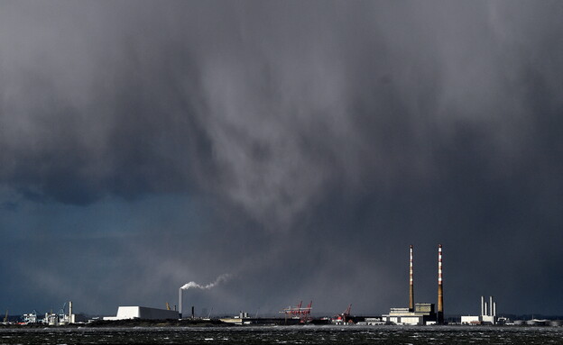 הסופה יוניס,  Storm Eunice (צילום: רויטרס)