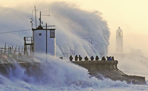 הסופה יוניס,  Storm Eunice (צילום: ap)