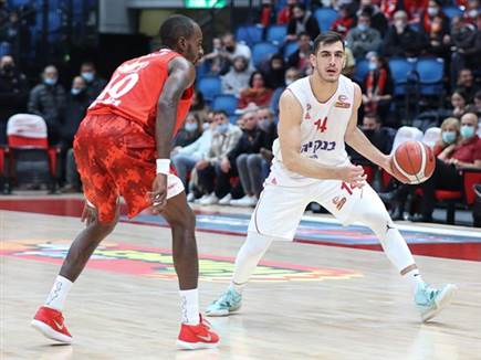 יכולת מצוינת הערב. דוברת (דני מרון, מנהלת הליגה)