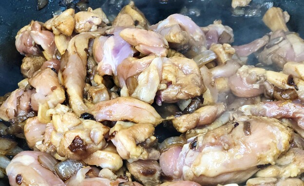 להוסיף את העוף עד שיתבשל