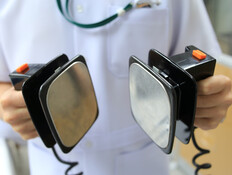 דפיברילטור 