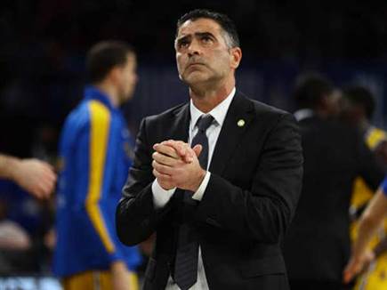 בכורה כואבת כמאמן קבוע. אבן (GETTY)