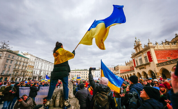 הפגנת תמיכה באוקראינה, קרקוב, פולין (צילום: Filip Radwanski/SOPA Images, getty images)